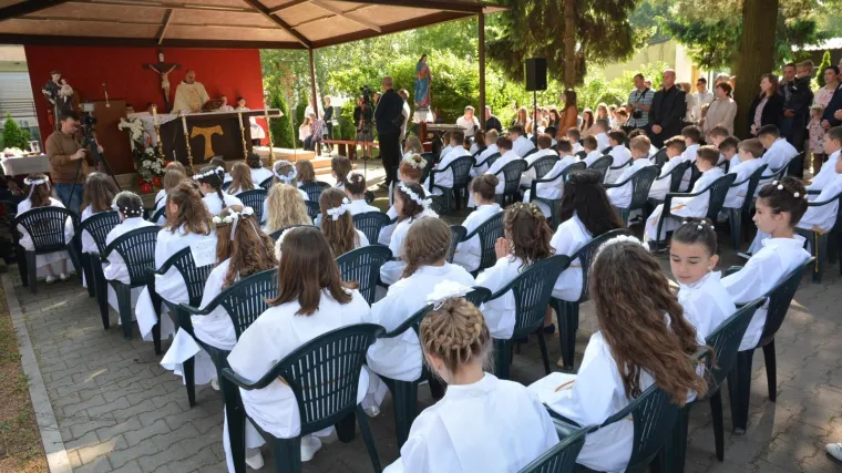 Pričesti od 1. lipnja, krizme tek najasen: Evo kako će izgledati podjela sakramenata u crkvama