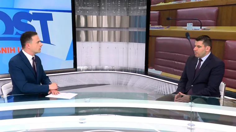 Grmoja: 'HDZ je kompromitirao Stožer! U njihovim rukama su i &scaron;kare i sukno. &Scaron;koro? Razgovaramo...'