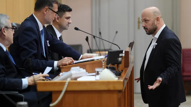 Maras tražio da i premijer dođe u Sabor pa se zakačio s Jandrokovićem: 'Vi se sprdate i &scaron;alite!'