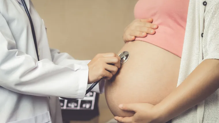 Britanski znanstvenici: 'Većina trudnica nije podložna ozbiljnijim posljedicama zaraze covidom-19'