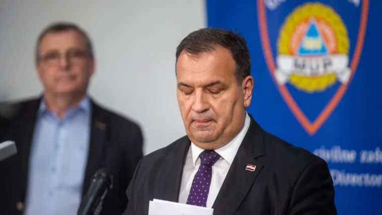 'Dan danas se probudim sa slikom bezimenih lijesova. Proganja me to'