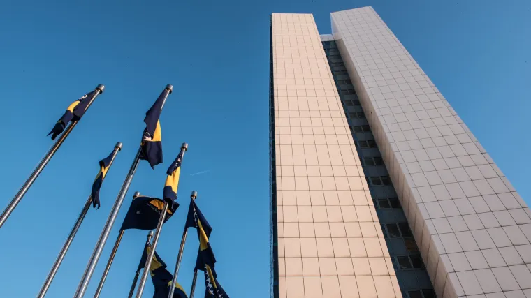 Pao je razred, pa studirao 12 godina na privatnom fakultetu, a sada je postao ministar