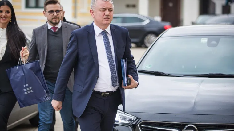 Ustavni sud traži od Vlade da se očituje, a oni pripremaju novi zakon