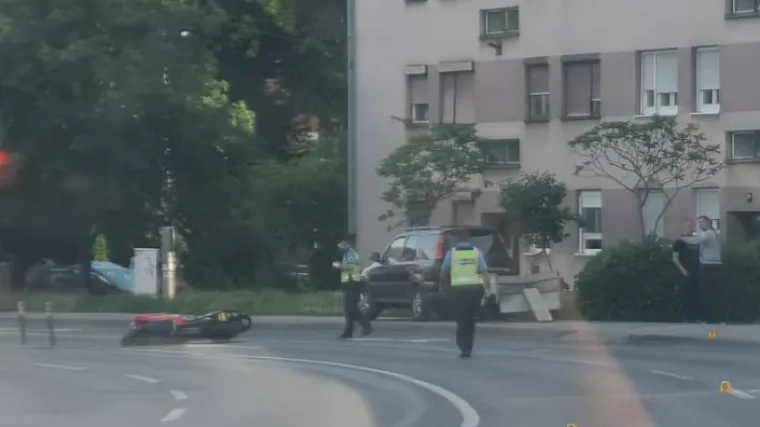 Te&scaron;ka nesreća u Zagrebu: U sudaru s kamionom poginuo motociklist