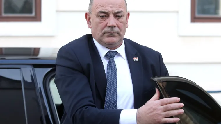 'Ako odluči otići iz HDZ-a, želim mu svako dobro. Statut je jasan'