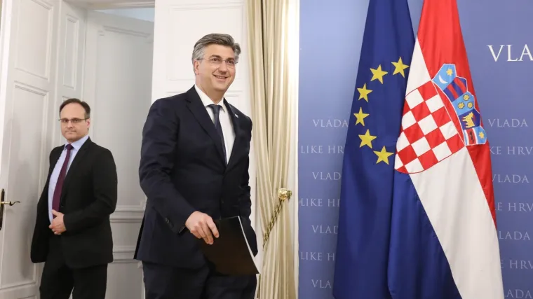 Plenković o Penavinu odlasku: 'Ne plačem ni za kim. Nije ni prvi ni zadnji koji je iza&scaron;ao iz HDZ-a"