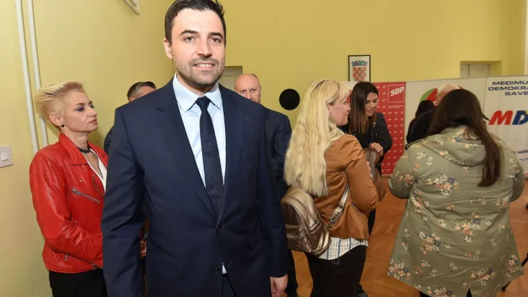 Tko je Davor Bernardić? Genijalac u fizici, ali u politici jo&scaron; uvijek nedorečen i neostvaren