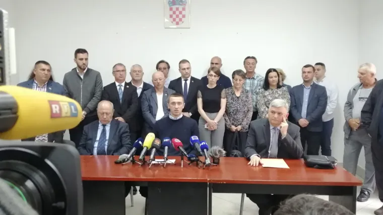 Penava i svi gradski vijećnici HDZ-a napustili stranku: 'Vjerojatno ćemo se naći na listi Domovinskog pokreta'
