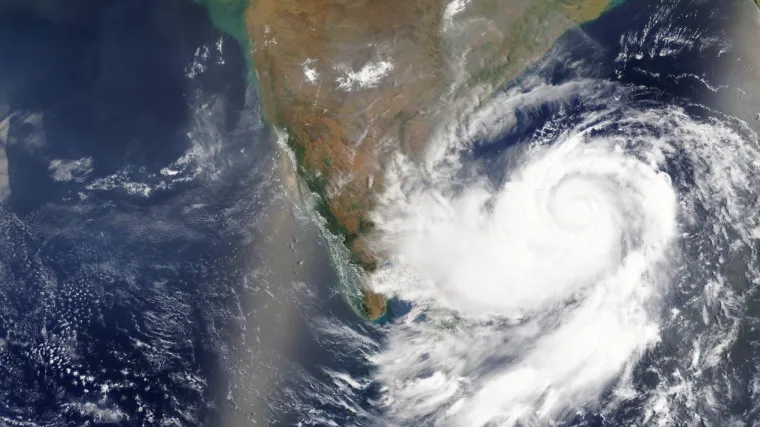 U tijeku je evakuacija milijuna ljudi, prijeti im jaka cikonska oluja