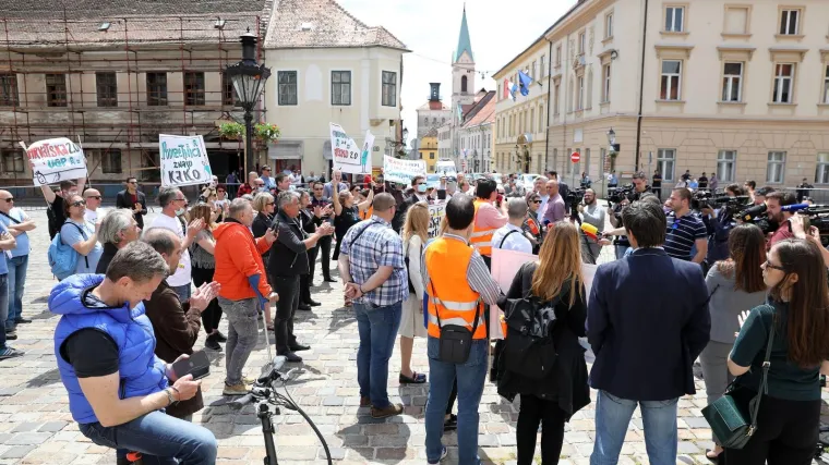 Prvi put u Hrvatskoj na ulice masovno iza&scaron;li poduzetnici: 'Bilo je vrijeme da pokažemo zube!'