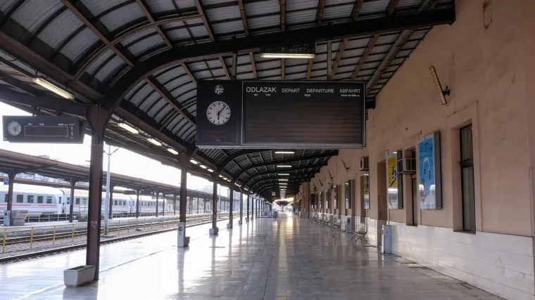 Zatvoren zagrebački Glavni kolodvor! Putnici ne moraju brinuti, vlakovi i dalje voze