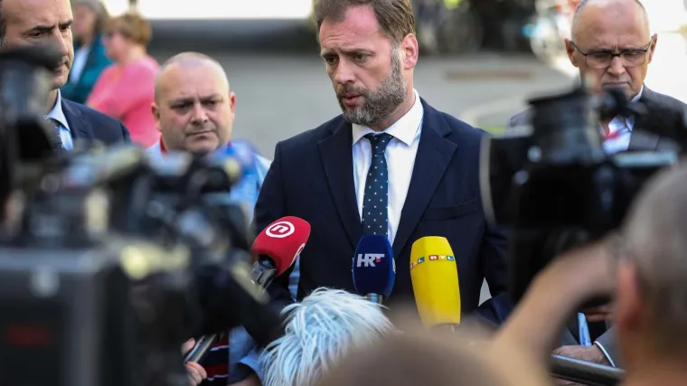 'Tražit ćemo reviziju narančastih oznaka za one koji ne mogu useliti u svoje domove'