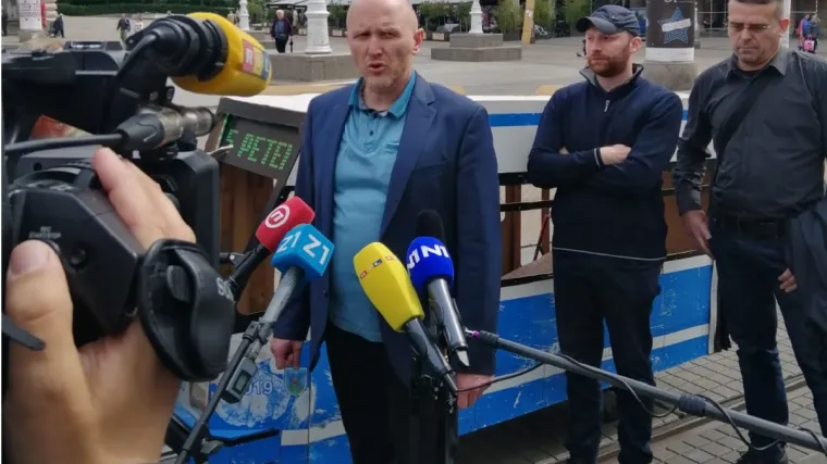 Petek: 'U Juri&scaron;ićevoj su do&scaron;li i skinuli dimnjak koji je bio valjan, a plin uključen. Građani su zvali policiju'