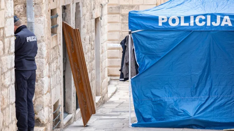 Nožem htio ubiti sina (13) s posebnim potrebama; Dijete porezao po prsima