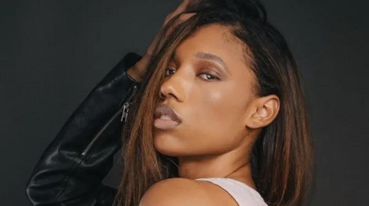 UFC-ova oktagon djevojka slikala se potpuno gola i zapalila internet