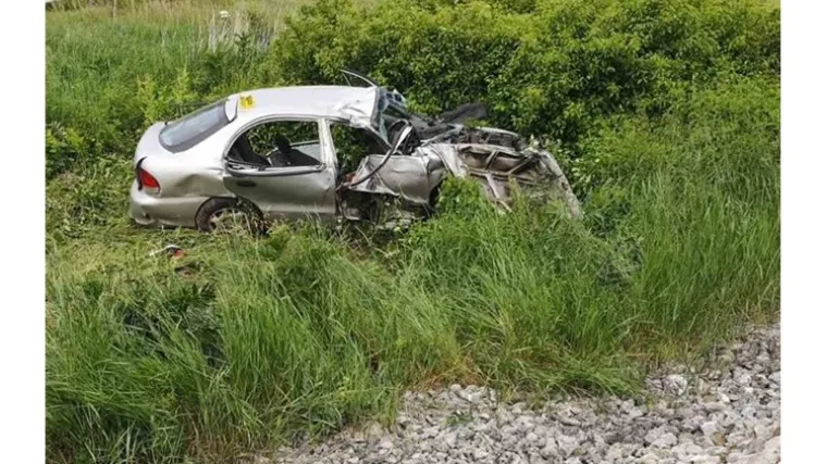 Vlak naletio na automobil na željezničkom prijelazu, jedna osoba poginula