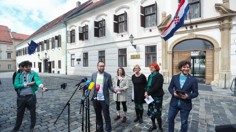 'Potres-dezerter Plenković kaže da oni rade, a jo&scaron; nema naznaka o donatorskoj konferenciji'