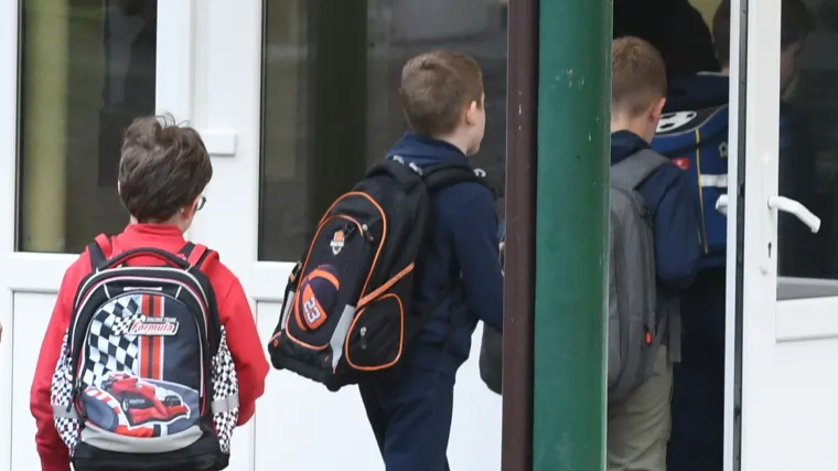 Koliko je učenika na nastavi? MZO će objaviti brojke popodne, Lovrić: 'U Zagrebu polovica đaka u &scaron;kolama'