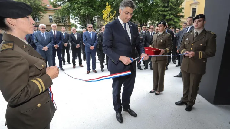 Plenković otkrio &scaron;to misli o &scaron;efu SDP-a: 'Bernardić nije sposoban voditi oporbu, a kamoli Vladu'