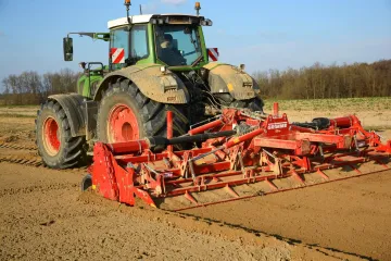 Policija prijavila traktorista, ali i tvrtku u čijem je vlasništvu plug