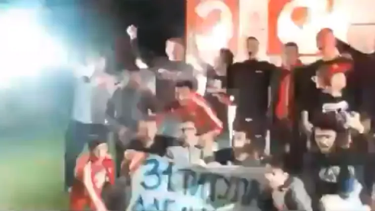 Delije napravila napravile show na ulicama Beograda