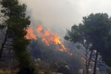 Drama na Braču: 'Čulo se više detonacija. Vatrogasci su se povukli s terena'