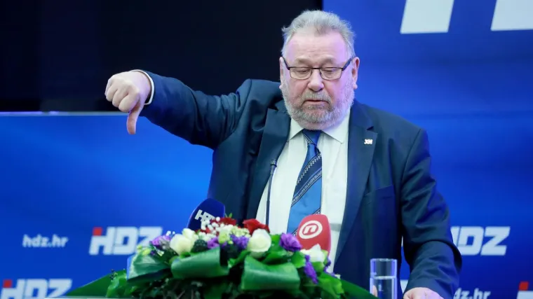 &Scaron;eks traži opoziv Milanovića, on mu uzvratio: 'Neka ga pokrene, za 'Sovu' nitko nikad nije glasao'