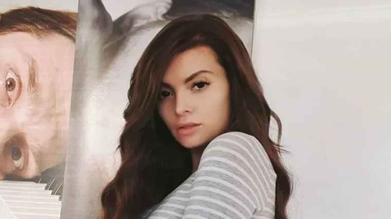 Ella Dvornik svima pokazala koliko ima kilograma