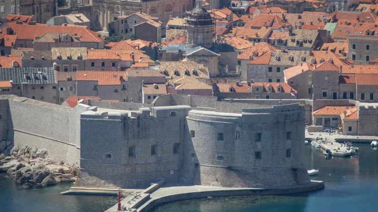 Kakav gaf! Kineska televizija predstavila Crnu Goru kadrovima - Dubrovnika