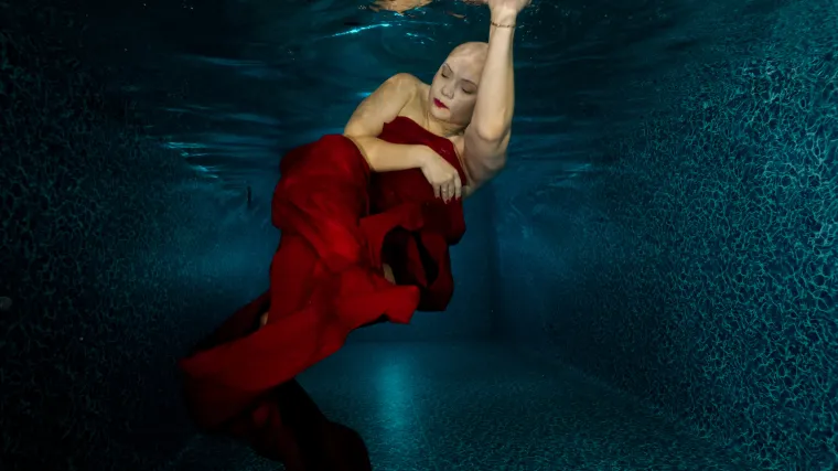 Žene u crvenom: Tri sudbine koje su se srele u čekaonici za kemoterapiju