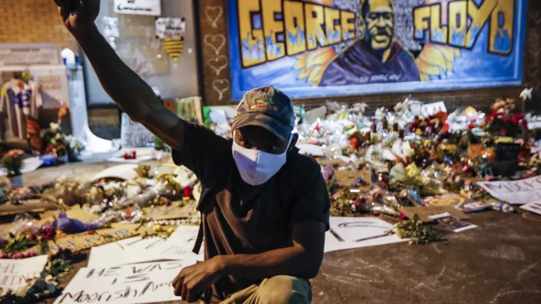 Nasilje i kaos &scaron;iri se SAD-om: Ranjena petorica policajaca, Trump prijeti slanjem vojske