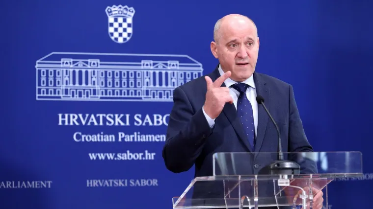'HDZ će predstaviti program u kojem će posebno poglavlje posvetiti borbi protiv korupcije'