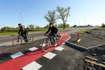 Sudarili se romobilist i biciklist, nastojali se mimoići pa skrenuli u istu stranu