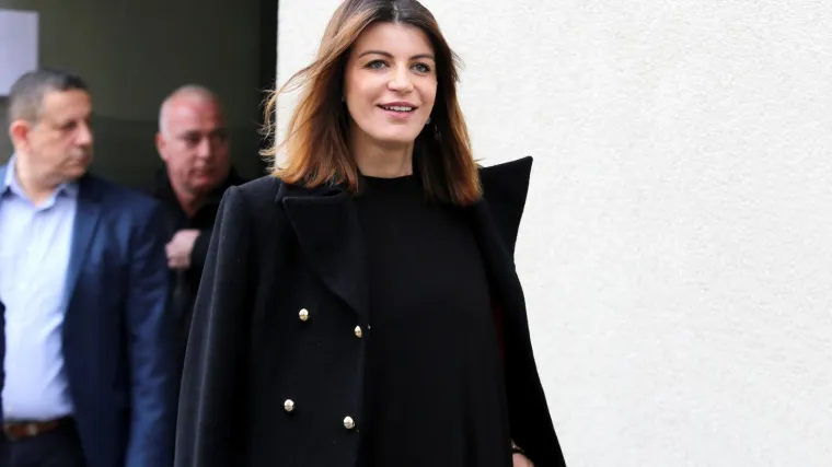 Uz to, Ministarstvo joj je plaćalo i najam stana - nije mali iznos...