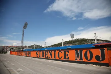 [FOTO] ŠIBENČANI ULJEPŠALI STADION NA KOJEMU ĆE SE IGRATI FINALE KUPA: Pogledajte kako sada izgleda kultni Šubićevac