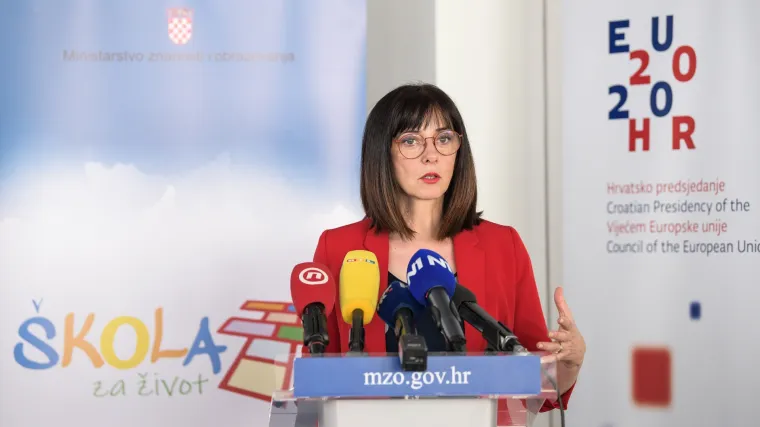 Divjak: 'Učenici moraju u &scaron;kole, za one koji ne dođu vrijedit će ono &scaron;to i u normalnim situacijama'