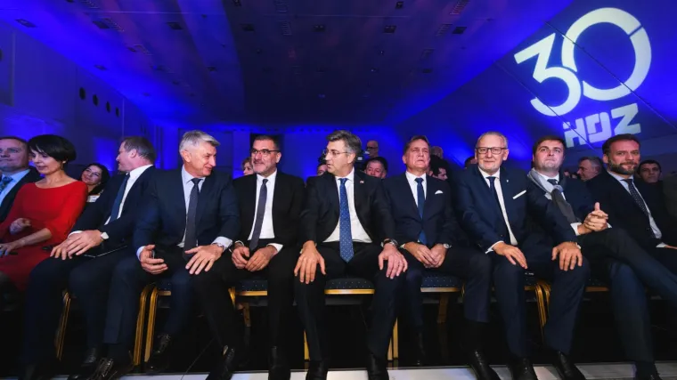 Iza HDZ-a je 30 turbulentnih godina - unutarstranački sukobi, vlast, ru&scaron;enje vlastite Vlade, sudski procesi...