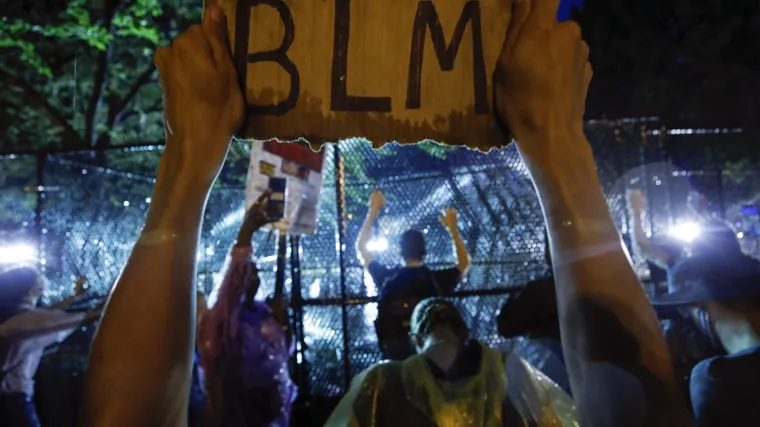 Održane komemoracije za Georgea Floyda, sudjelovala i djeca: 'Ne mogu disati, ne mogu disati'