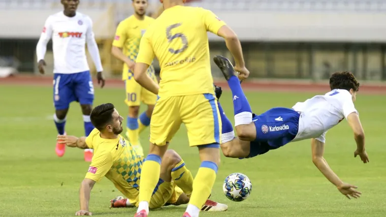 Cakta&scaron;evo ponavljanje penala, crveni karton, sudačka nadoknada od preko deset minuta