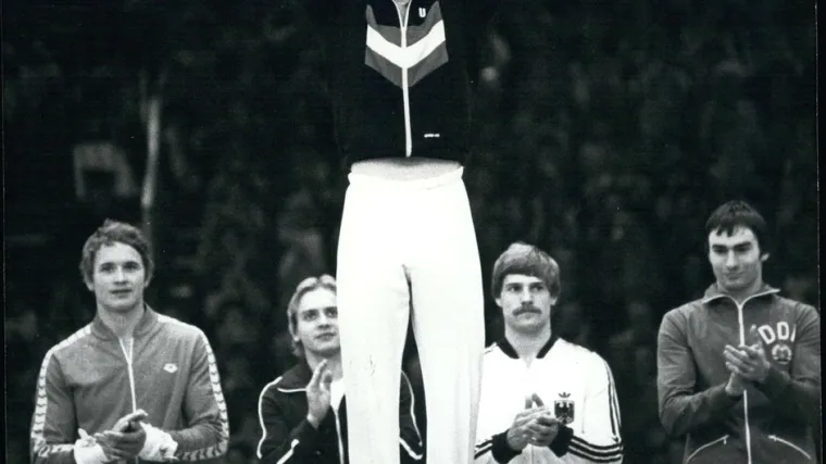 Bio je prvi Amerkanac koji je osvojio zlatnu&nbsp;medalju za SAD u gimnastici