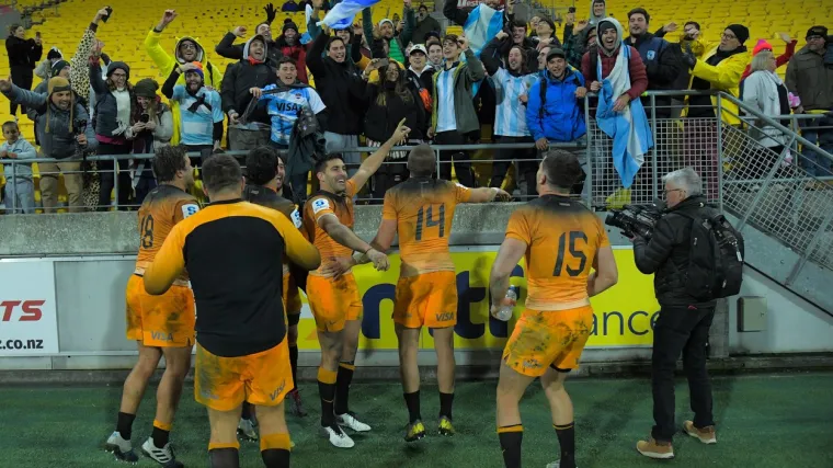 Počinje masovan povratak navijača, ali daleko od Europe