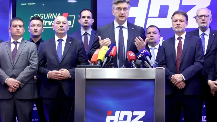 Plenković predstavio program: Veće plaće i mirovine, besplatan prijevoz za učenike, dječja kartica...