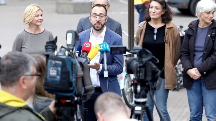 ZELENO-LIJEVA KOALICIJA TRAŽI IZVANREDNO ZASJEDANJE SABORA: 'Neka predsjednik spriječi zastupnike da odu na ljetnu stanku'