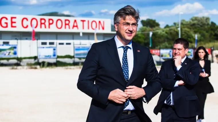 'Za&scaron;to bi Hans iz Njemačke rezervirao smje&scaron;taj preko stranice HDZ-a?'