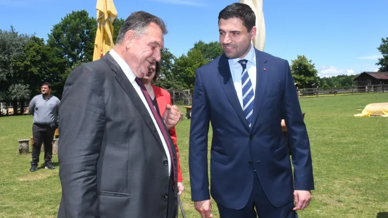 Nakon najave pridruživanja, povučeni i konkretni potezi