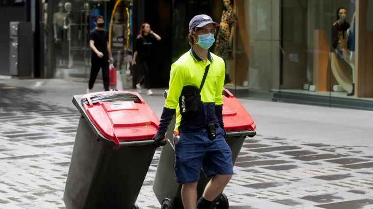 Tinejdžerica slučajno bacila novac koji je dobila za rođendan, ali neočekivani junaci spasili su joj dan