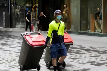 Tinejdžerica slučajno bacila novac koji je dobila za rođendan, ali neočekivani junaci spasili su joj dan