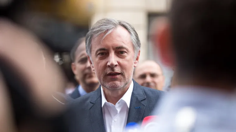 Zasmetala ih njegova izjava kojom ih je prozvao zbog afera