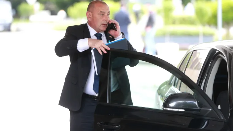 HDZ-ovci će cijeli dan 'brusiti' liste, Medved poručio: '&Scaron;koro bježi od Plenkovića u 2. jedinicu'