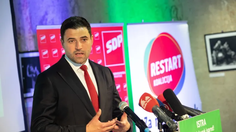 Bernardić uvjeren u pobjedu, protivnicima poručio: 'Nećete nas uspjeti zaustaviti, promjene dolaze!